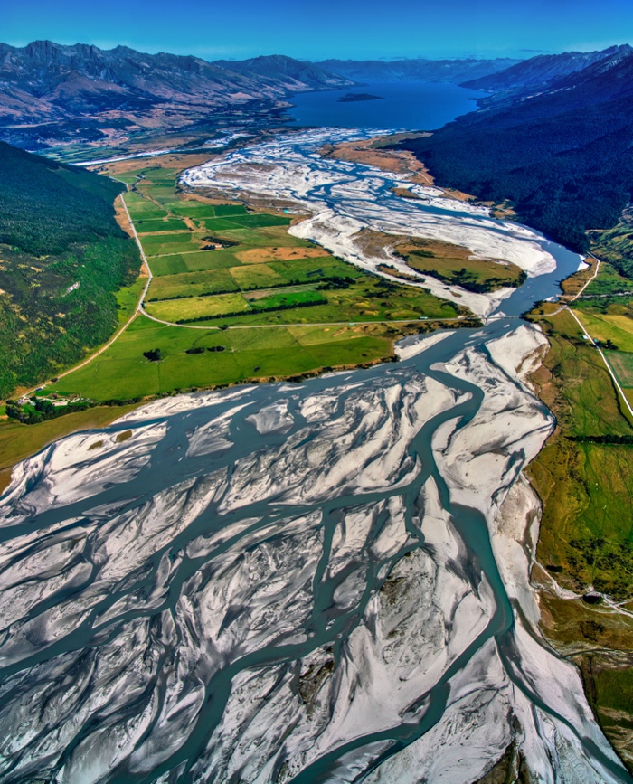 A braided river. A metaphor for how Māori and Western ideas can be thought about or discussed.