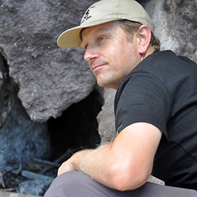 Image of Dr Daniel B Thomas.